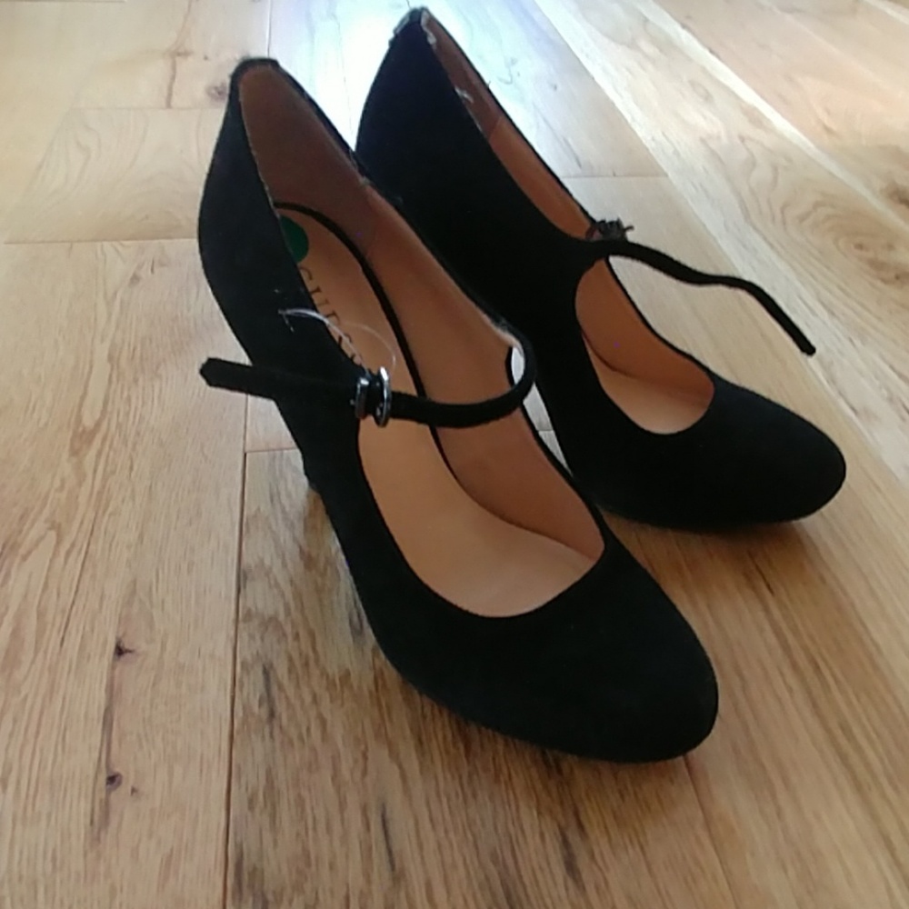 GUESS pumps. - Picture 2 of 4